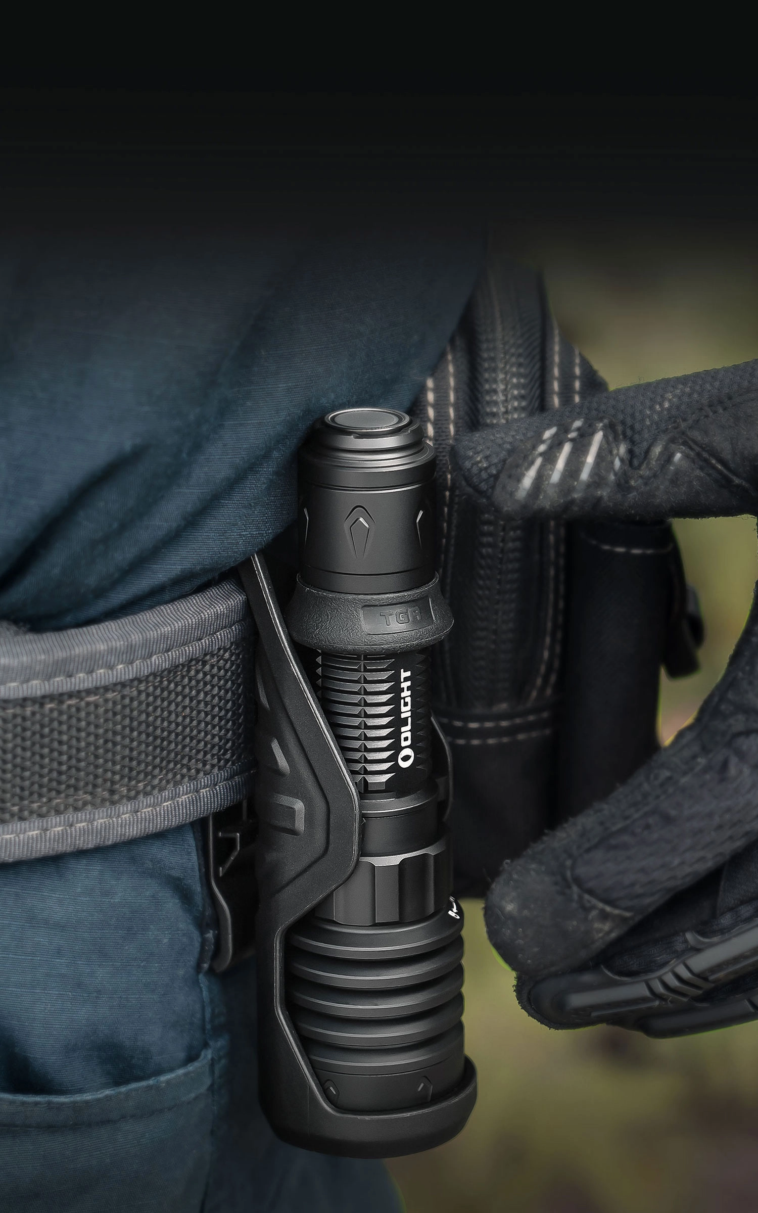 Warrior X 4 USB-C/MCC両対応 2600lm 遠距離 - Olight Japan