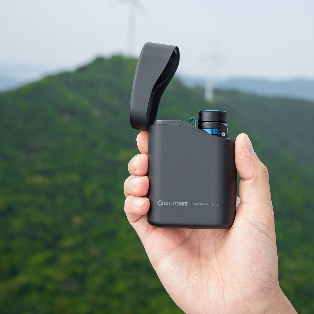 Baton 4 Premium Type C充電式懐中電灯&5000mAh充電ケース - Olight Japan