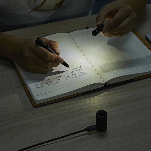 O'Pen Glow LEDライト付きペン 多機能ペンライト- Olight Japan