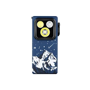 星空と山々が描かれた青いミニ懐中電灯。
