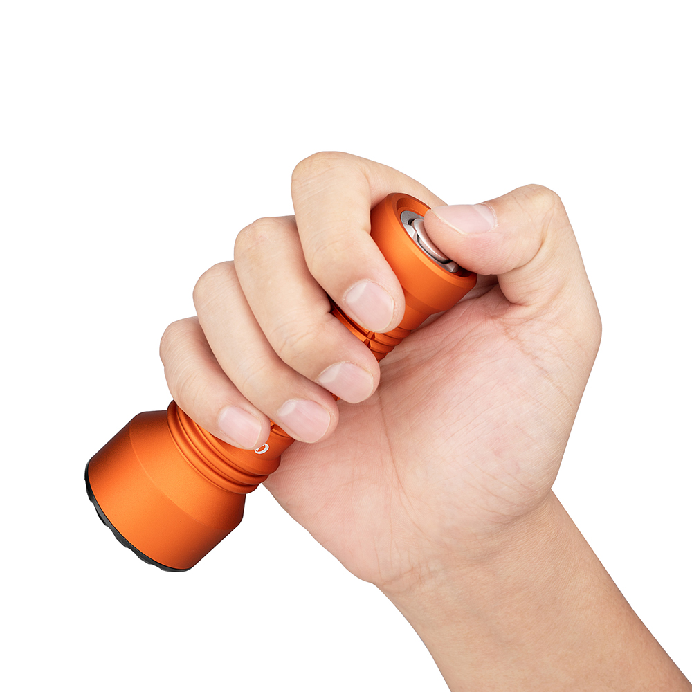 Javelot Mini LED懐中電灯 超遠距離照射高輝度強力防災OLIGHT - Olight