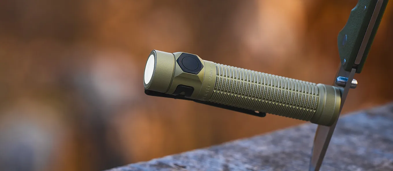 OLIGHT Baton Ultra 懐中電灯 高輝度 コンパクト充電式ライト 1800