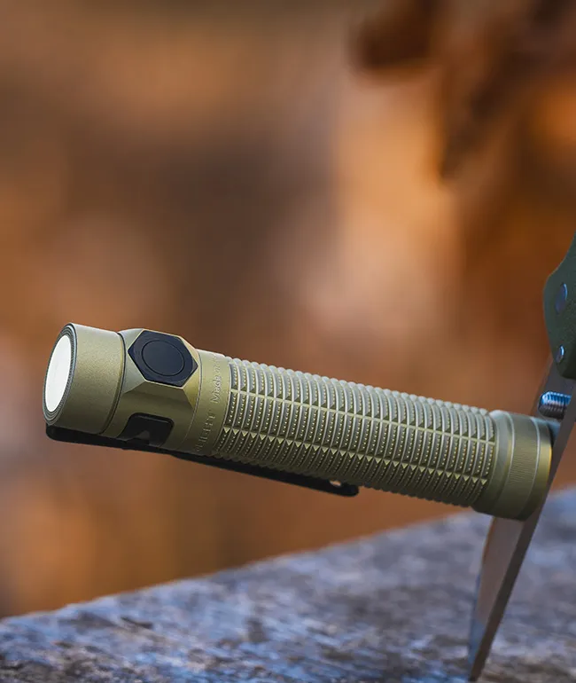 OLIGHT Baton Ultra 懐中電灯 高輝度 コンパクト充電式ライト 1800