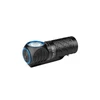 Olight Perun 3 Mini 黒、青いリングとテクスチャ加工ボディ、クリップ付きのコンパクトな多機能ヘッドライト兼懐中電灯の側面画像。