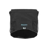 OLIGHTのロゴが入った黒い多機能ショルダーバッグ。両サイドにメッシュポケット、下部にジッパー付き収納スペースを備えたアウトドアや日常使いに便利な軽量バッグ。