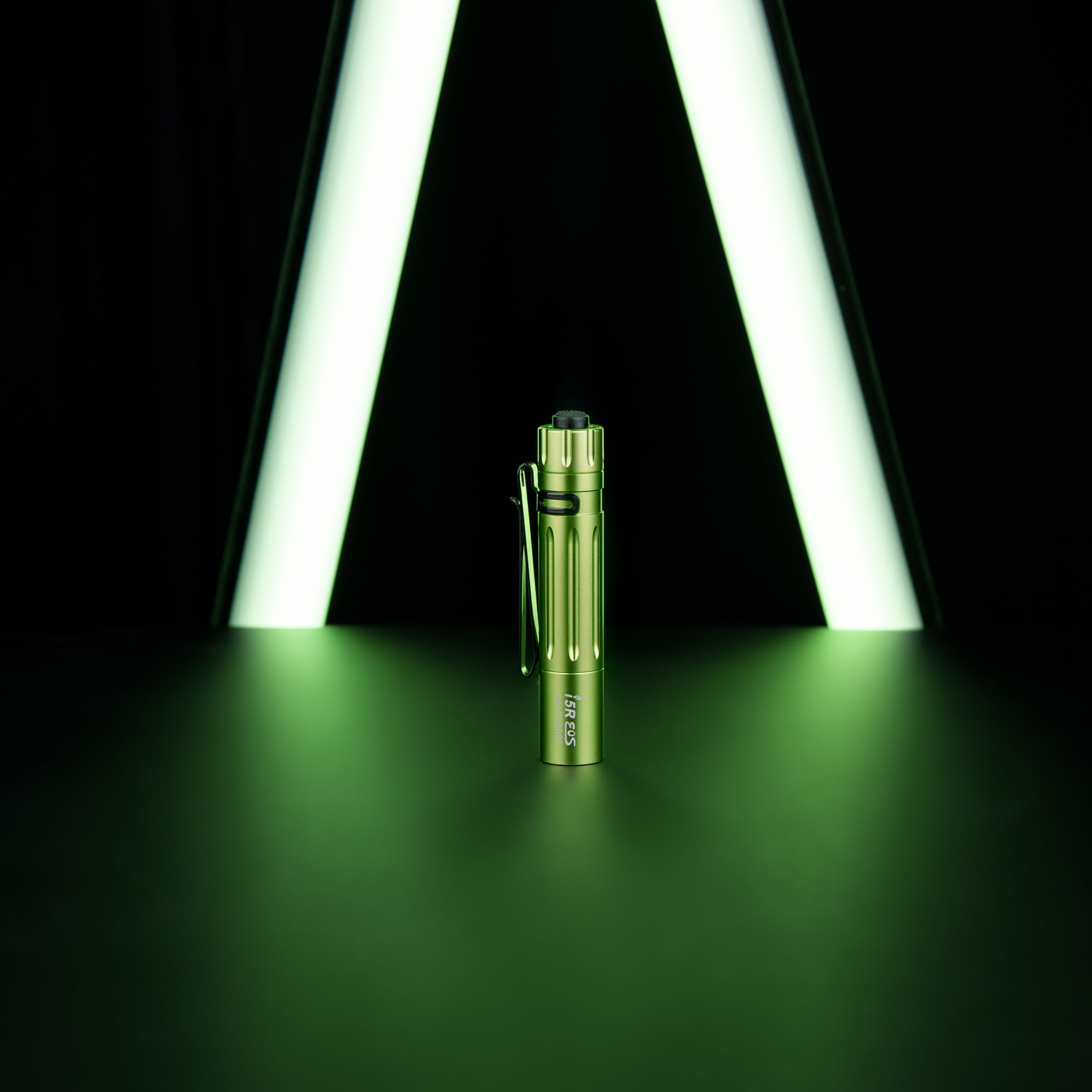 i5R EOS 充電式 ライト - Olight Japan