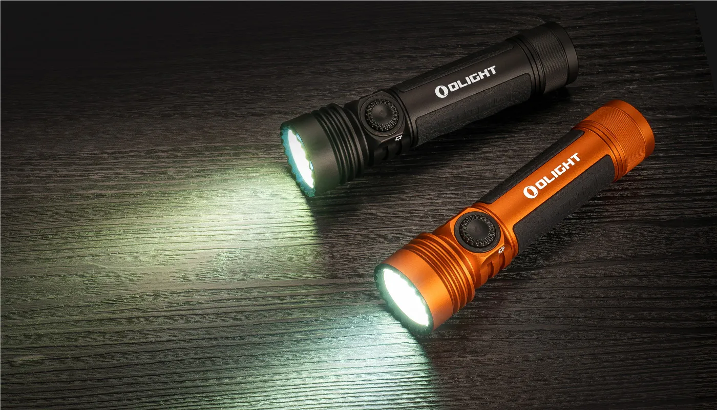 Seeker 4 Pro LED懐中電灯 4600ルーメン 高輝度 防災 充電式 強力 軍用