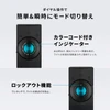 Olightの黒いArkProフラッシュライト、直感的なダイヤル操作でモード切り替えやバッテリー残量を示すカラーコードインジケーター、誤点灯を防ぐロックアウト機能を備えた詳細クローズアップ画面