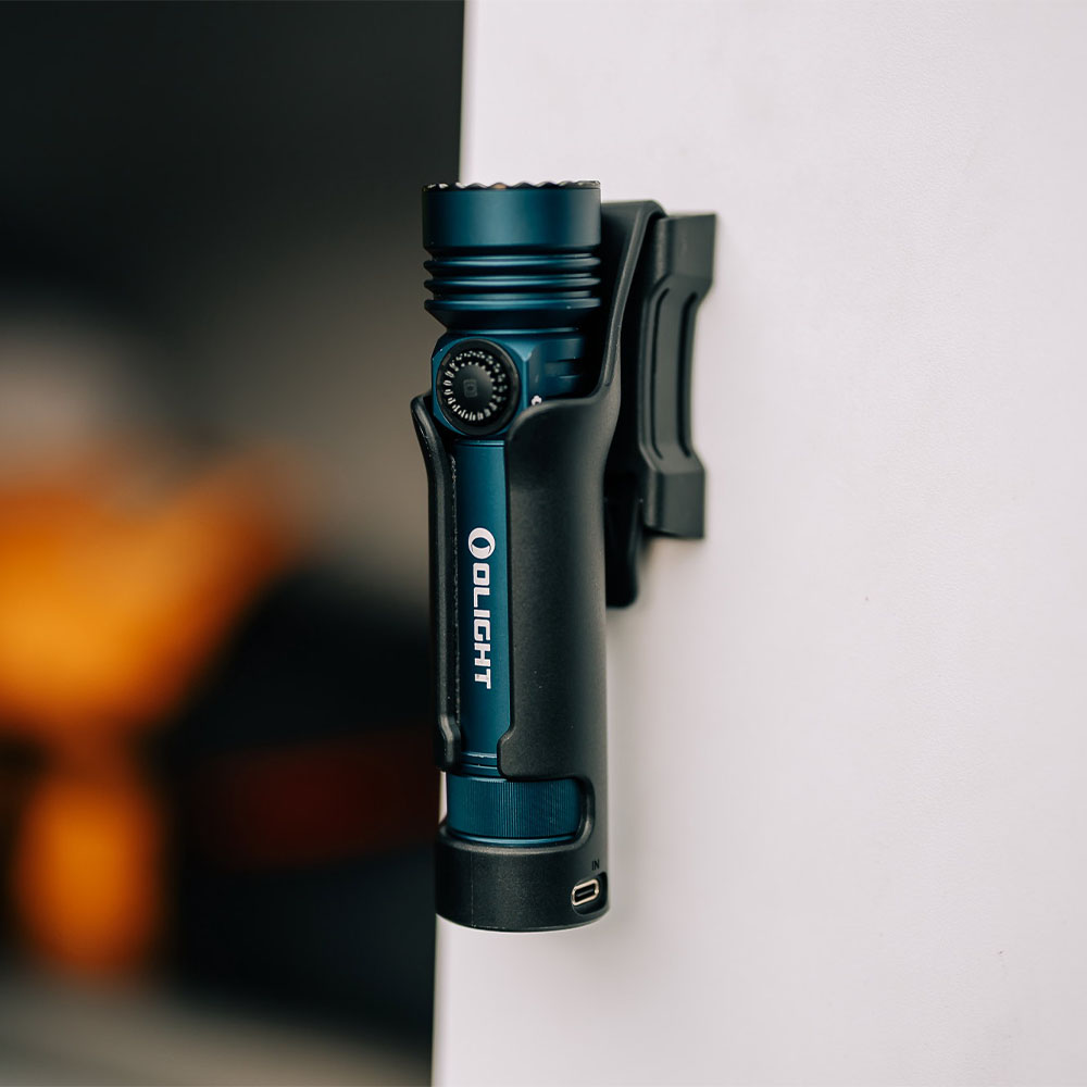 Seeker 4 Pro LED懐中電灯 4600ルーメン 高出力高輝度防災強光ズーム