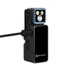Olight Oclip 2 Ultra 黒の超小型EDCライト充電中の斜め前外観 青いベゼルとUSB Type-Cポートを備えた防災・アウトドア用マルチクリップライト