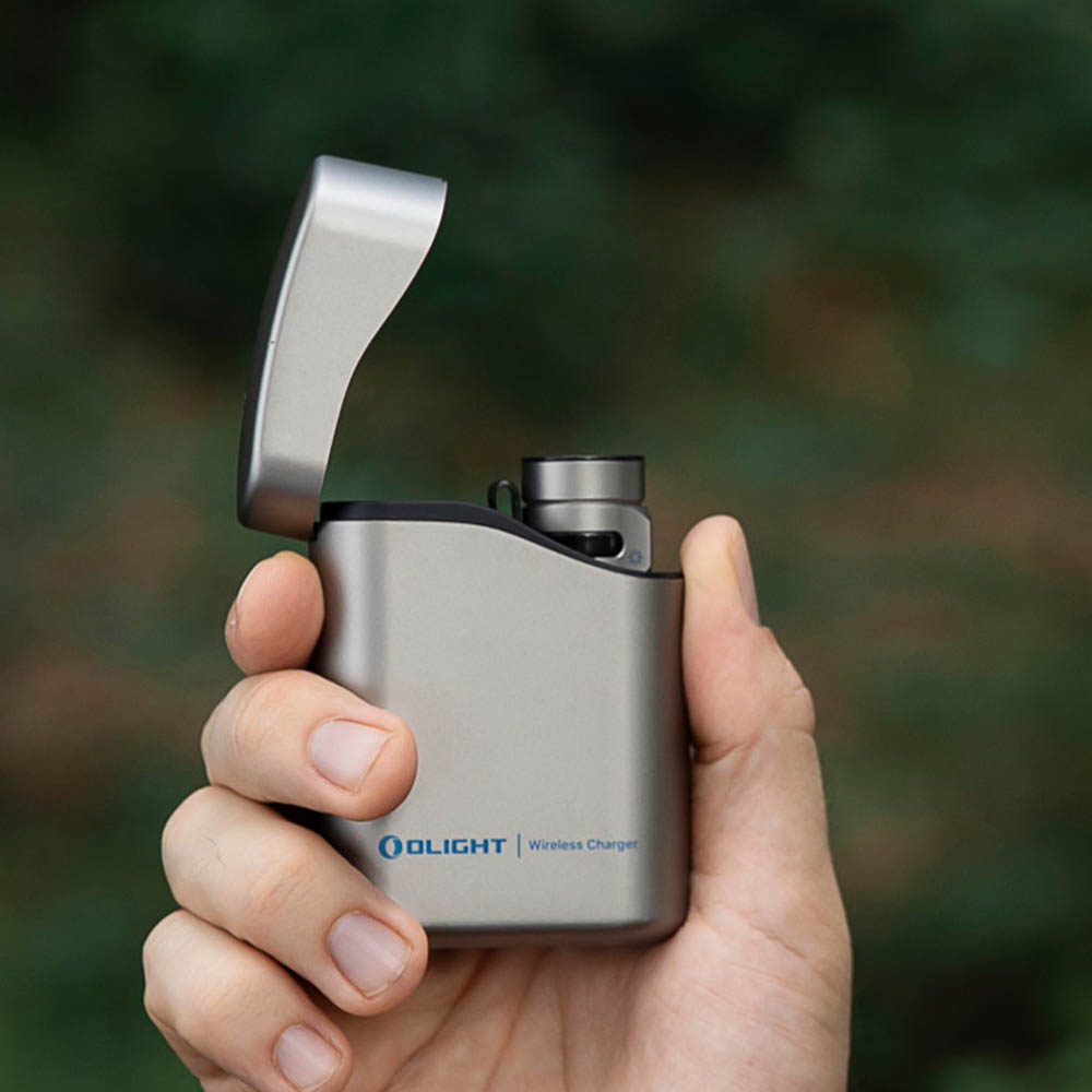 Baton 4 Premium Type C充電式懐中電灯&5000mAh充電ケース - Olight Japan