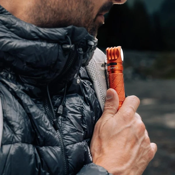 perun 3 頭から手まで万能に照らす- Olight Japan