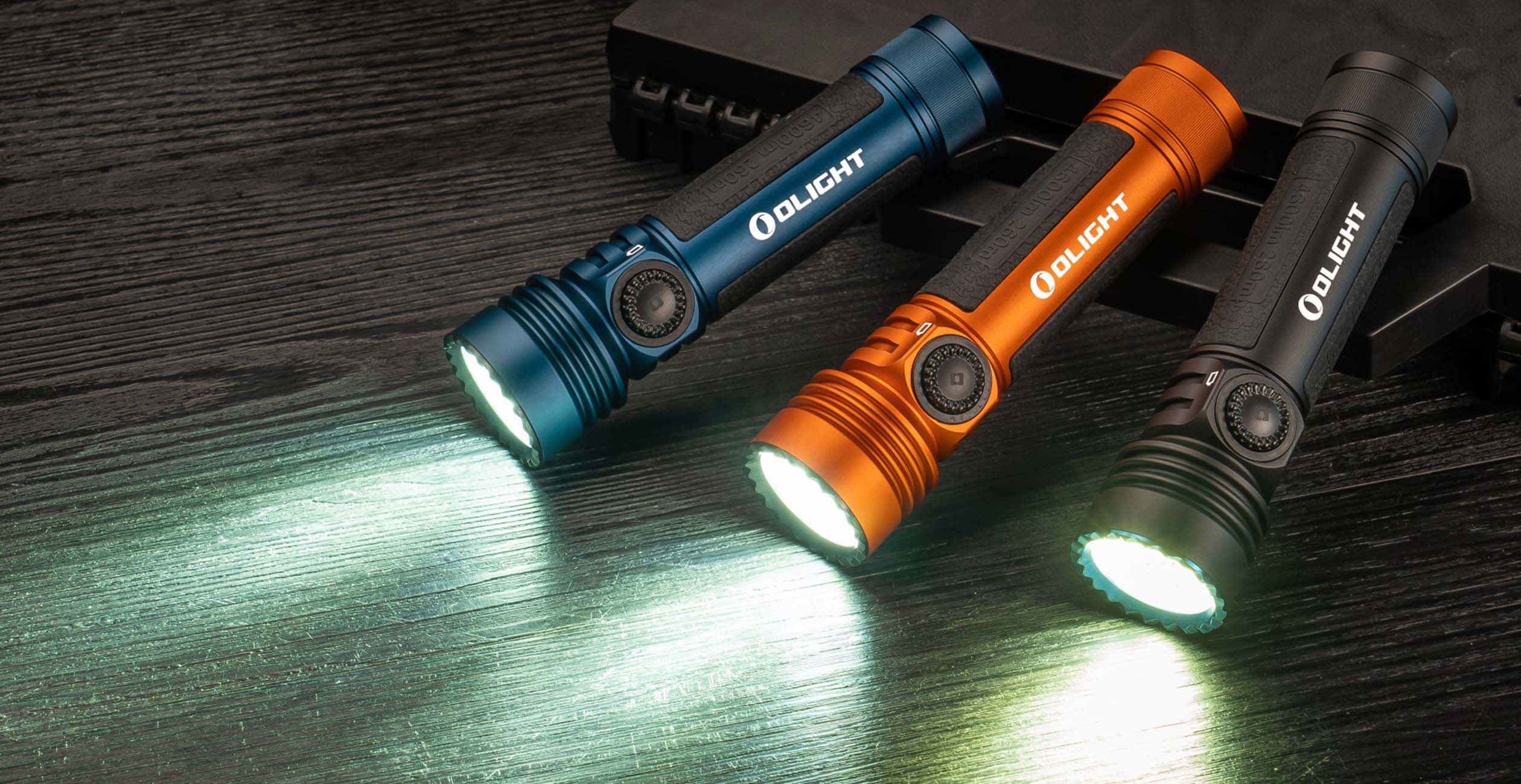Seeker 4 Pro LED懐中電灯 4600ルーメン 高輝度 防災 充電式 強力 軍用