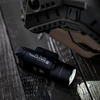 Olight黒PL Turboウェポンライト、暗い場所での戦術的な使用やターゲット識別のための取り付けクランプ付き