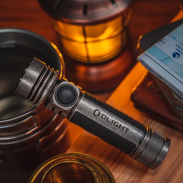 Seeker 4 Proブラックフライデーお買い得セット| OLIGHT (オー 